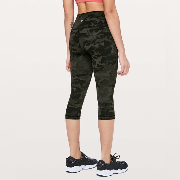 LULULEMON ATHLETICA Wunder Under High Rise Tight in Camo Gator Green - Picture 2 of 9